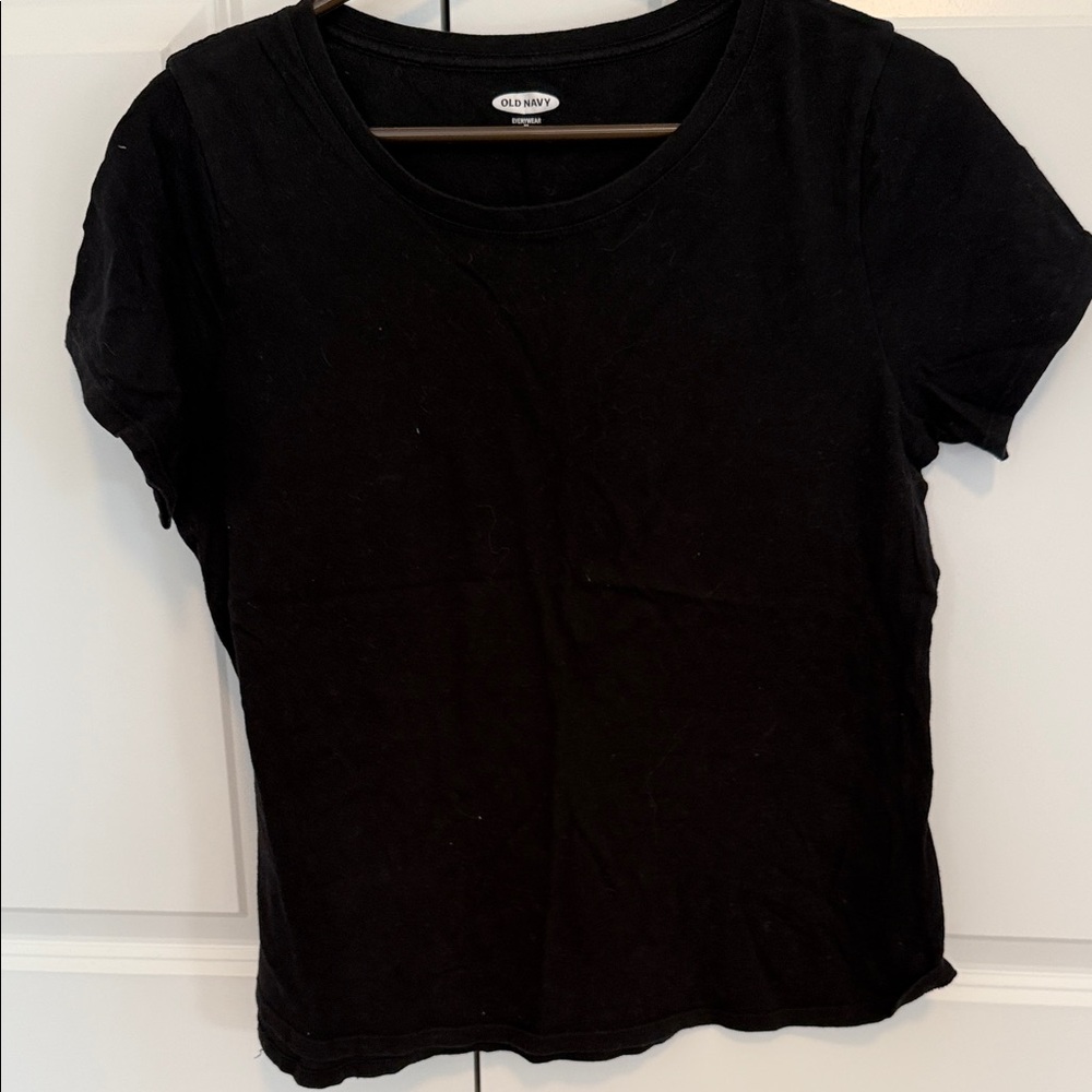 Old Navy Black Short Sleeve Tee